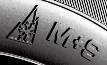 Hvornår skal du skifte til vinterdæk? – og hvad siger loven egentlig?